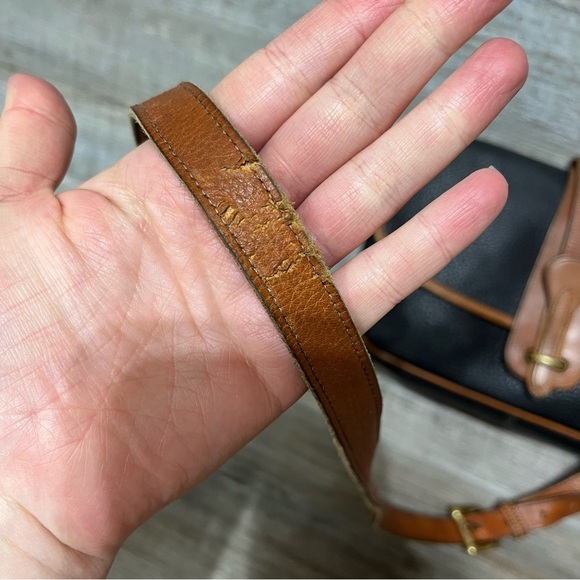 DOONEY & BOURKE Vintage Equestrian Leather Crossbody Purse Bag Black Tan - Picture 4 of 16